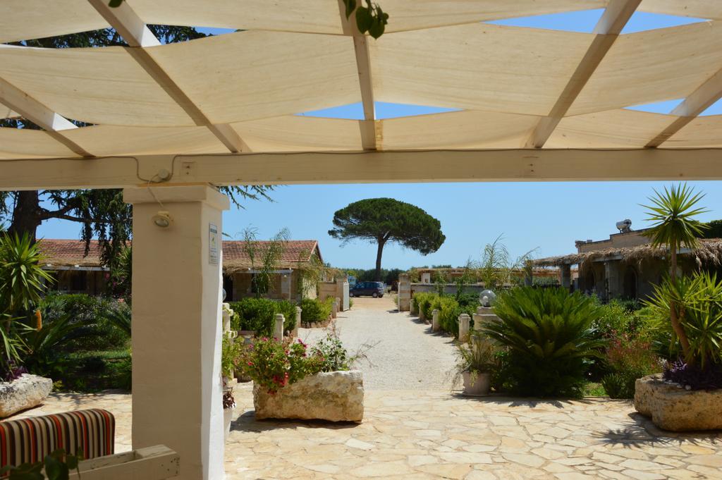 Agriturismo Tenuta Mazzetta Mesagne Exterior foto