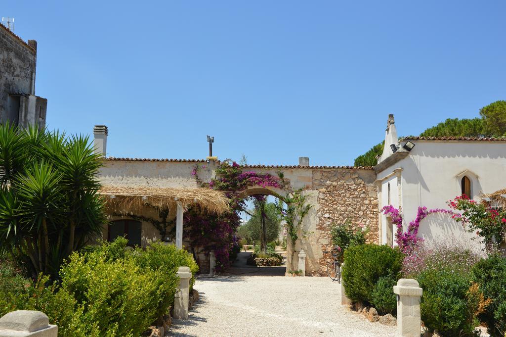 Agriturismo Tenuta Mazzetta Mesagne Exterior foto