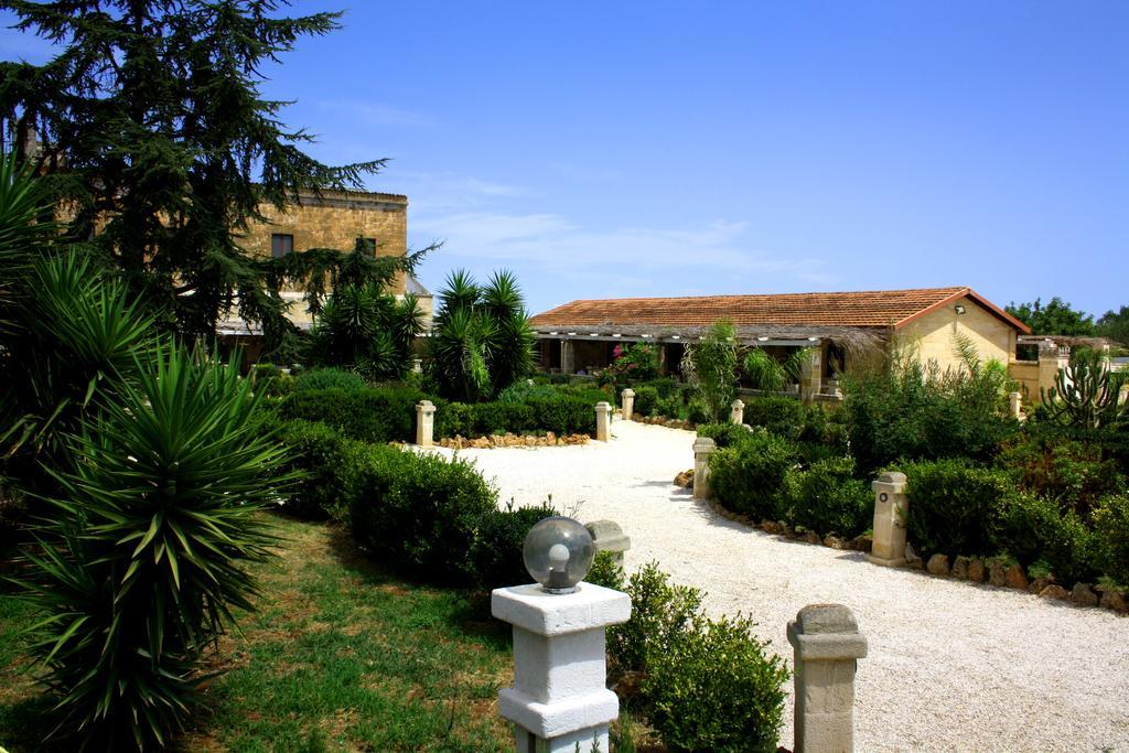 Agriturismo Tenuta Mazzetta Mesagne Exterior foto
