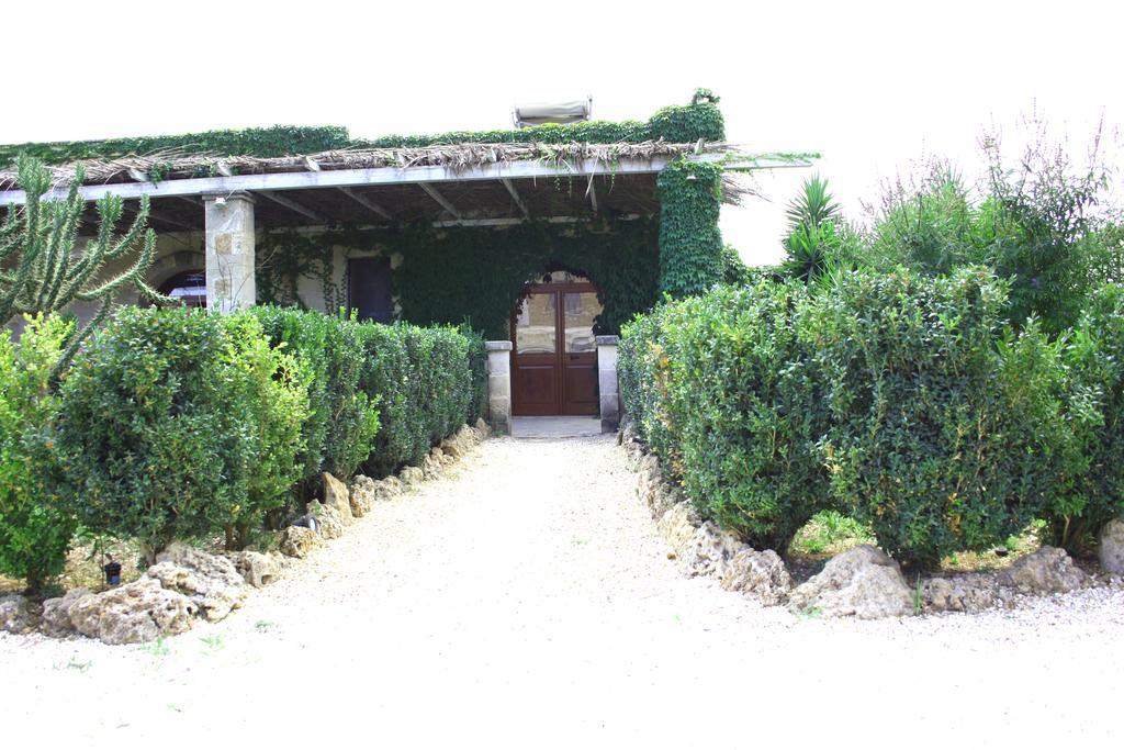 Agriturismo Tenuta Mazzetta Mesagne Exterior foto